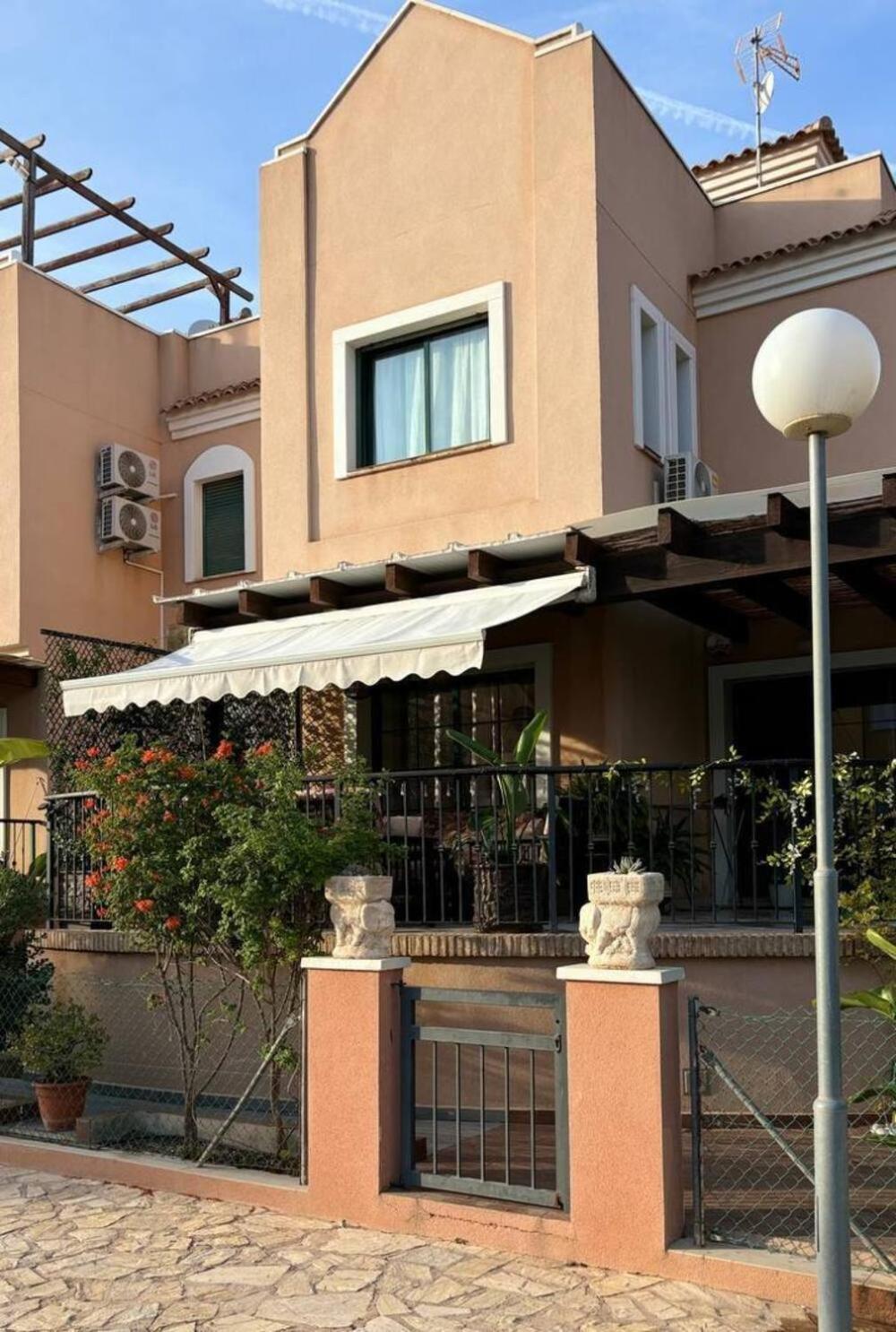 House Laguna Roja With Sun Terrace Holiday home